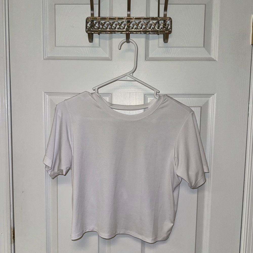 Fabletics White Short Sleeve Tee